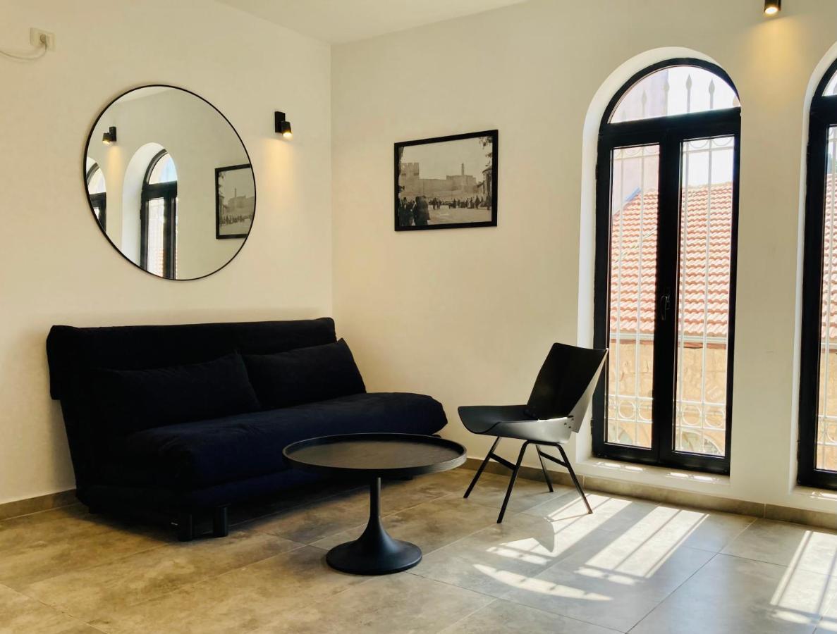 Lovely New Private Duplex In Prime Center Location Apartment *